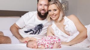 Hi-5! Charli Robinson just hypnobirthed her baby!