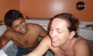 Hypnobirthing smiling between surges